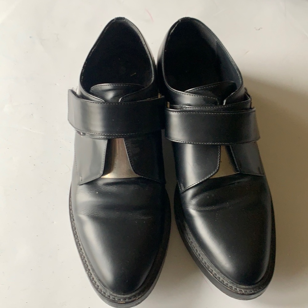 Vince leather black shoes